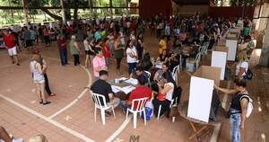 La Nación / Cuarto corte de boca de urna: candidato “Albirroja 2010″ se mantiene con el 56% de preferencia