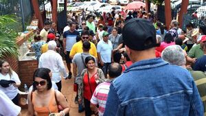 Pese al intenso calor, masiva participación en Cordillera
