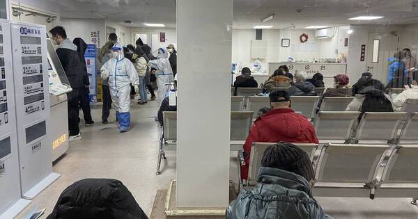 La Nación / China: ola de COVID-19 desborda los crematorios en Pekín