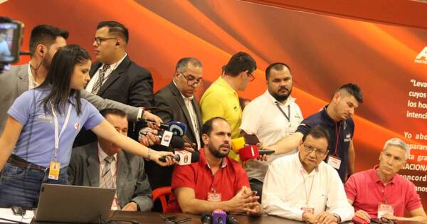 La Nación / TEP de la ANR estima 45% de participación para el final de la jornada