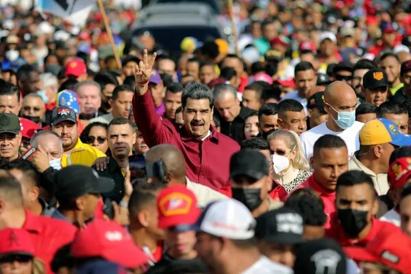 Antichavistas señalan a Maduro como el responsable de la crisis migratoria - Mundo - ABC Color