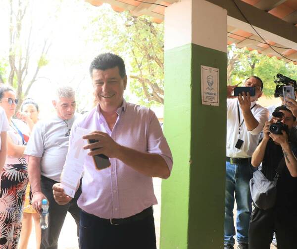 Efraín Alegre ya recibió telefonazos de felicitaciones