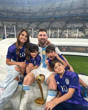 Antonela Roccuzzo a Leo Messi: “Gracias por enseñarnos a nunca bajar los brazos” - Gente - ABC Color
