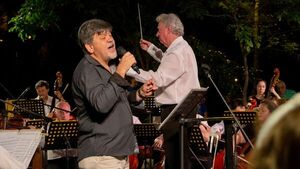 OSCA ofrece concierto al aire libre con sonidos de guarania
