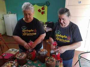 Comité de Mujeres Hogareñas prepara tradicional pan dulce por fiestas de fin de año