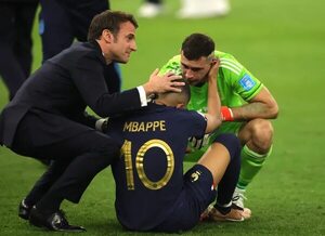 Actitud de Macron con Mbappé fue “ridícula” dice la oposición francesa - Mundo - ABC Color