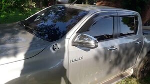 Intentaron interceptar una camioneta a balazos en San Pedro del Paraná - Policiales - ABC Color