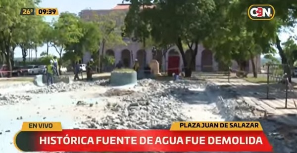 Demuelen fuente de agua de la Plaza Juan de Salazar de Asunción