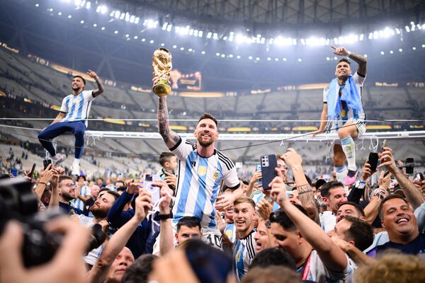 Argentina derrota a Francia y es campeón del mundo en Qatar 2022 - Revista PLUS