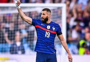 Karim Benzema se retira de la selección de Francia, anunció - Unicanal