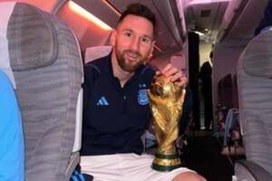 La Copa del Mundo original vuelve a Argentina y será exhibida por la selección, pero ya se dio a conocer que pasará con dicho trofeo