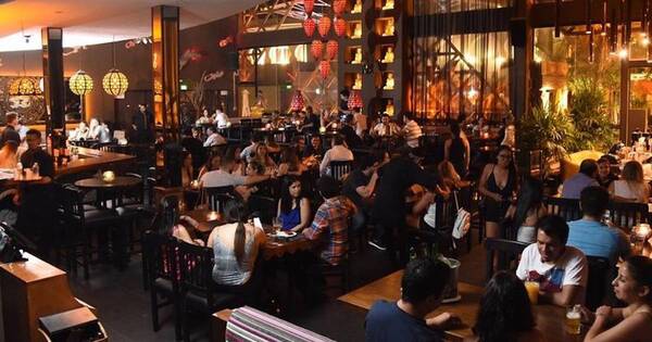 La Nación / Los restaurantes reciben un 50% más de clientela