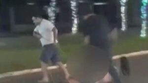 Hombres arrastran y atan a un árbol a una mujer en Hernandarias