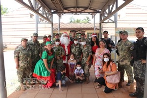 ¡Papá Noel desplegó su magia en el Hospital de Clínicas! - Unicanal
