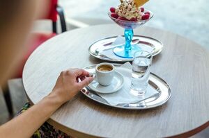¿Por qué no beber infusiones antes y después de comer?