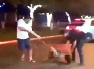 Video muestra cómo arrastran a una mujer y la atan a un árbol - Policiales - ABC Color
