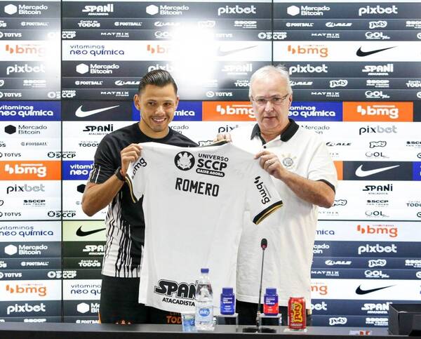 [VIDEO] Ángel Romero fue presentando oficialmente como nuevo jugador del Corinthians