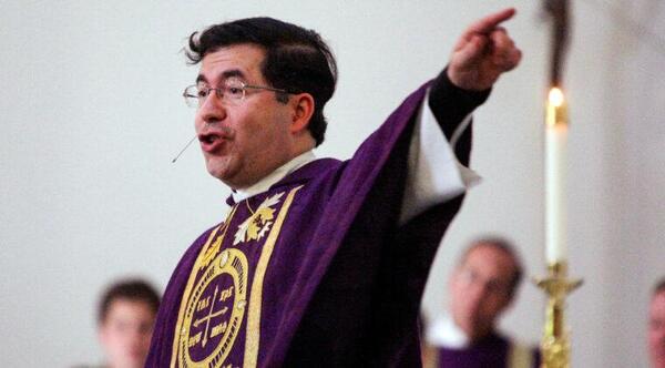 Un feto abortado fue exhibido en un altar por un sacerdote y es expulsado por el Vaticano. – Prensa 5