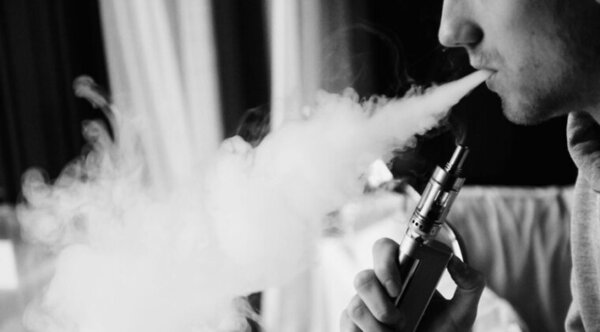 Detectan el primer caso de lesión grave en el país por uso de vapeador - Radio Imperio