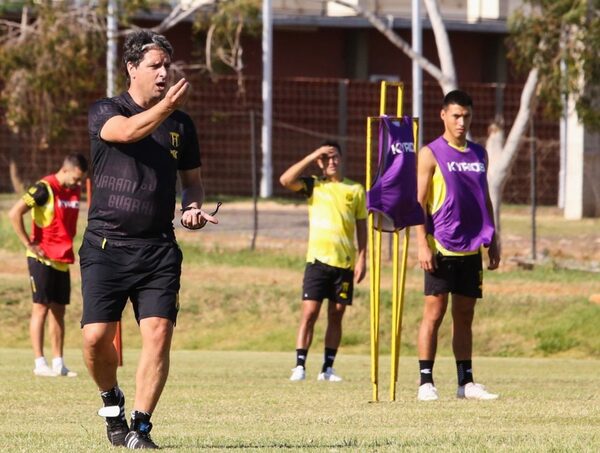 Guaraní aguarda al Popi Muñoz y busca otros tres refuerzos · Radio Monumental 1080 AM