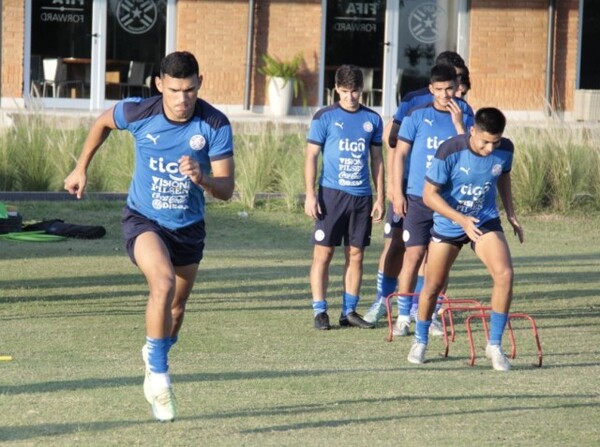 La Albirroja Sub 20 retoma entrenamientos en Ypané - APF