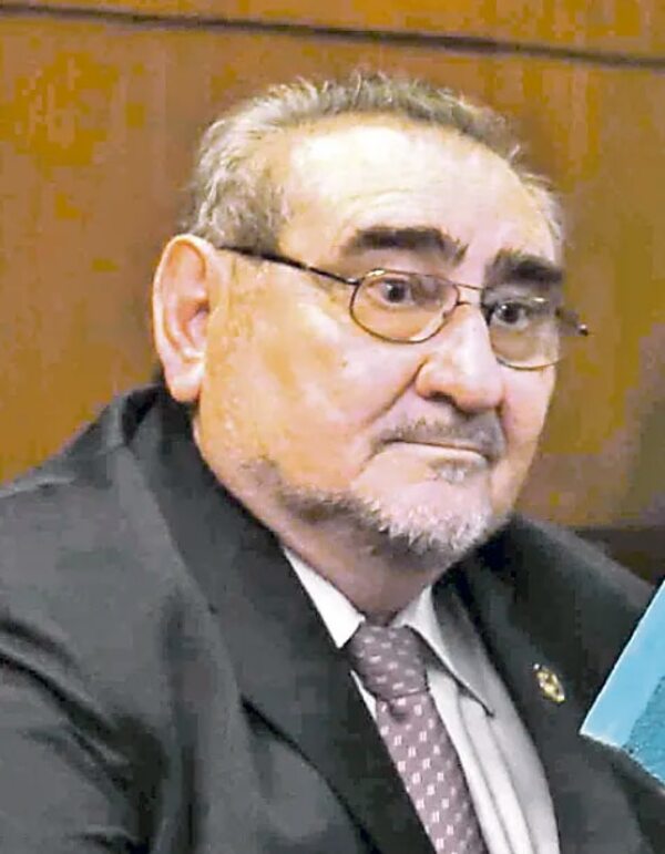 Fretes compró lujosa camioneta en efectivo, pero no aparece en DD.JJ. - Política - ABC Color
