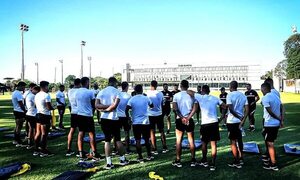 Expectativa en Olimpia sobre levantamiento de sanción - Fútbol - ABC Color