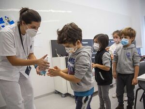 Expertos advierten que tres virus respiratorios amenazan a los niños