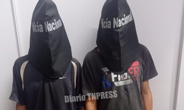 Caen detenidos dos ladrones tras robar cadena de oro a transeúnte – Diario TNPRESS