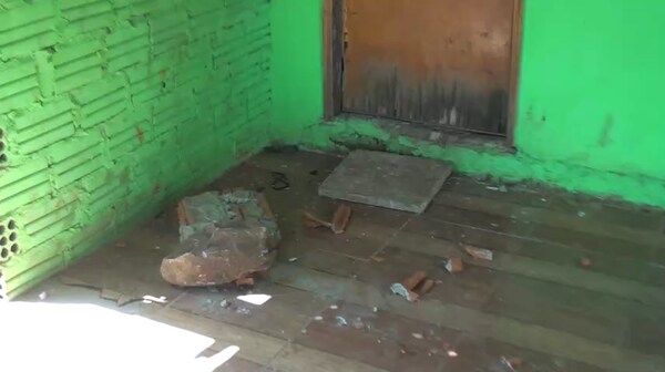 Turba atacó a una familia en el barrio Sagrada Familia en Encarnación
