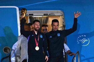 Regreso, caravana y multitud: la campeona del mundo está en casa - Mundial Qatar 2022 - ABC Color
