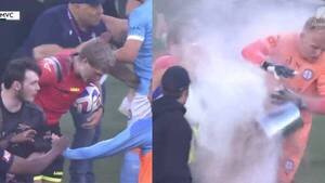 Diario HOY | Australia veta de por vida de los estadios a dos hinchas por invasión de campo