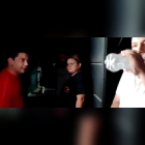 Principio de incendio fue controlado en el mercado 4: Dire se enfrentó a permisionarios