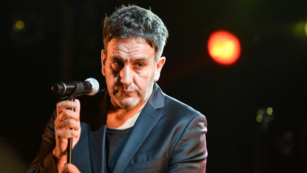 Diario HOY | Muere británico Terry Hall, cantante del grupo de ska The Specials