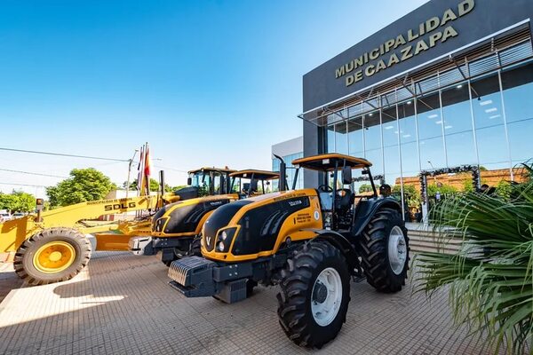 Comuna de Caazapá compra su primera motoniveladora - Nacionales - ABC Color