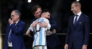 Bailecito de por medio, Domínguez festeja que la Copa del Mundo volvió a Sudamérica