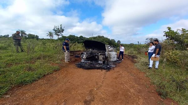 Hallan incinerada camioneta de gerente de casa de cambios en PJC