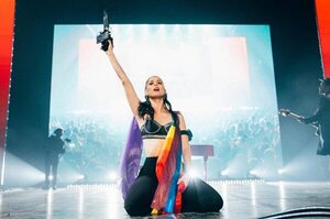 Francisca Valenzuela presenta “Salú” junto a Los Auténticos Decadentes