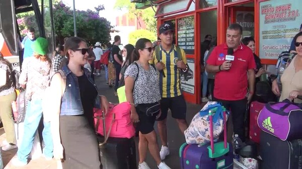 Terminal de Encarnación: Masivo arribo de compatriotas desde Argentina