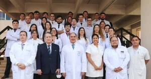 La Nación / El país cuenta con 29 nuevos especialistas en cirugía general de la UNA