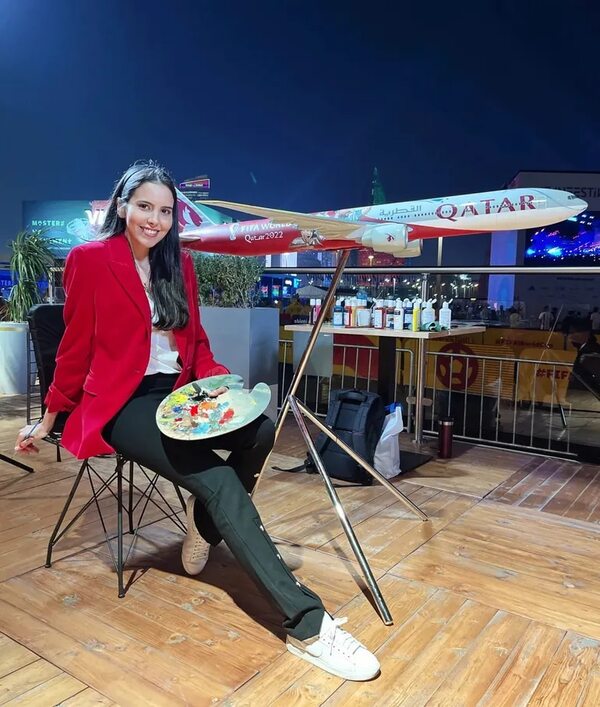 Lili Cantero pintó en vivo una obra de arte en la final de la Copa del Mundo - Gente - ABC Color