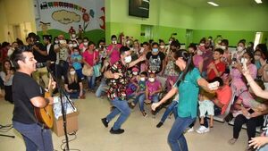 Espíritu Navideño llegó al Hospital Pediátrico Niños de Acosta Ñu