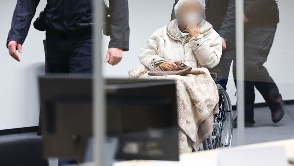 Condenan a una anciana por complicidad en 10.500 asesinatos
