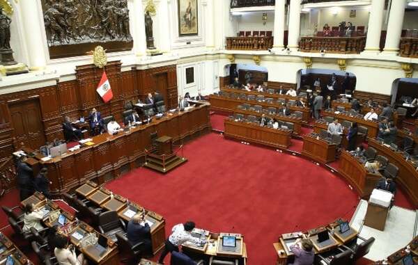 Diario HOY | Parlamento de Perú adelanta elecciones para abril de 2024 en busca de salida a crisis