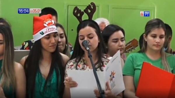 Con villancicos traen la navidad al Pediátrico Niños de Acosta Ñu - Paraguaype.com