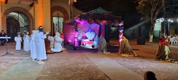 El elenco teatral de San Juan Bautista, presentó la revista musical “Navidad del Paraguay” - Nacionales - ABC Color