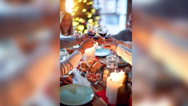 Panzazo navideño: una verdad incómoda sobre comer y beber en las fiestas (sin caer en la indigestión)
