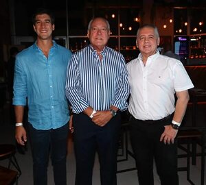 Fortaleza SA y su holding de empresas despidieron el año - Sociales - ABC Color