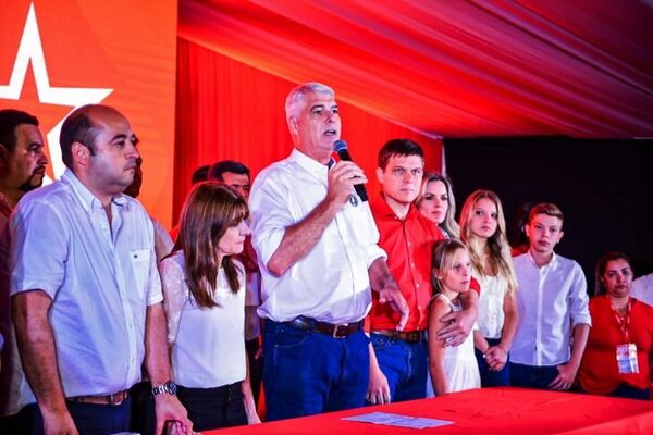 Wiens no aceptó la oferta cartista y Mario Abdo lo reacomoda en Itaipú - Radio Imperio