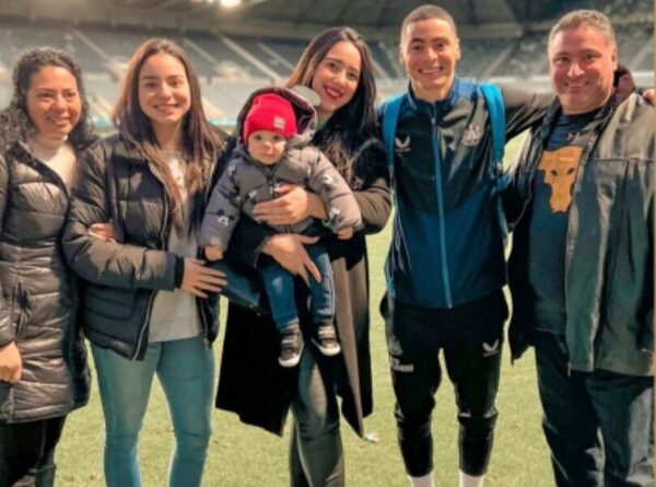 Familia de Almirón repartió alegría al rollo
